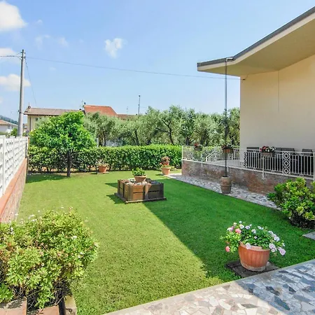 In Versilia Holiday home Vallecchia