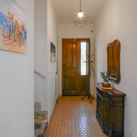 Holiday home In Pozzi With Kitchen Vallecchia