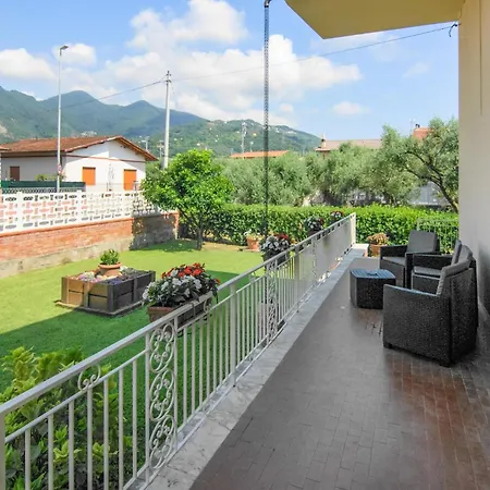 In Pozzi With Kitchen Vallecchia